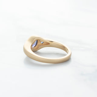 No.01 'Archive' 1.06ct Blue Sapphire Signet Bombe Ring