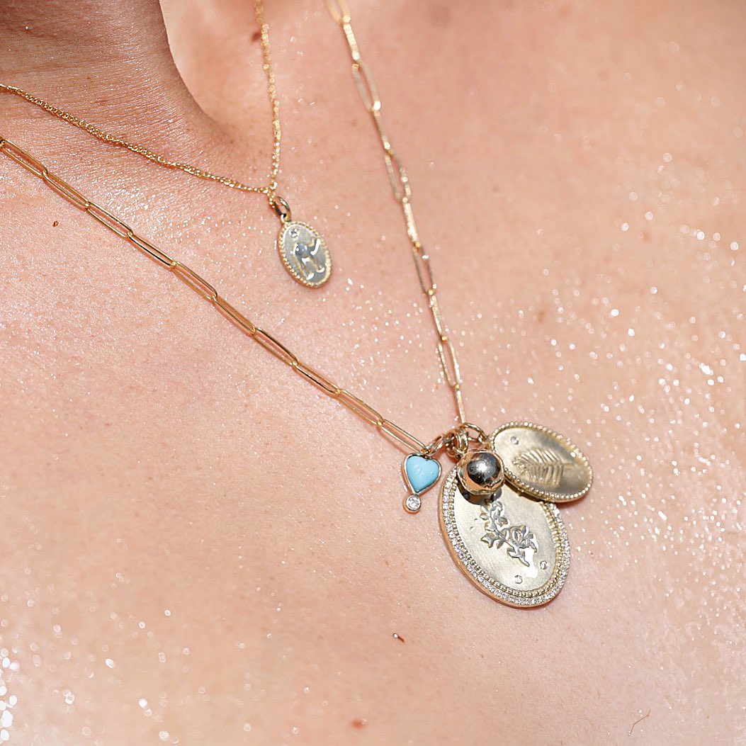 Gold token necklace 2025