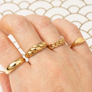 Demi Curb Link Ring | 10k Gold